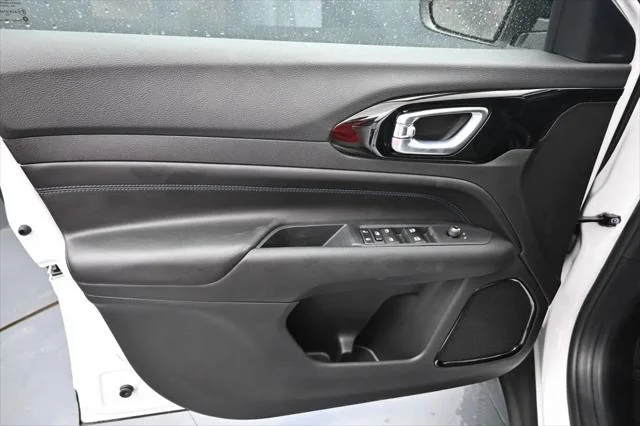 2026 Jeep Compass Latitude Altitude - Photo 26