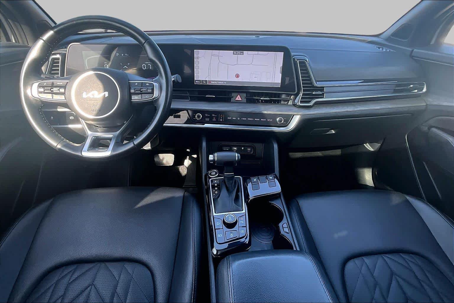 Certified Used 2025 Wolf Gray Kia X-Line image 14