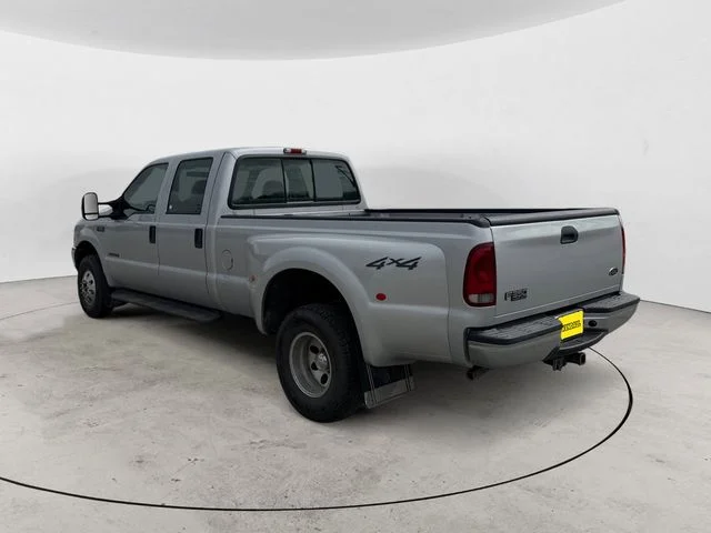 Used 2002 Silver Clearcoat Metallic Ford XL image 3
