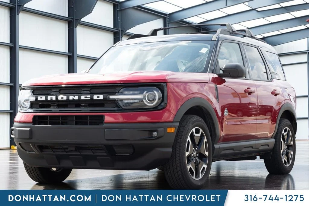 Used 2021 Red Ford Outer Banks image 1