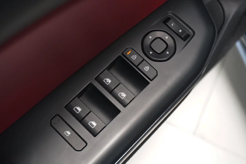 Used 2025 Black Kia GT-Line Turbo image 23