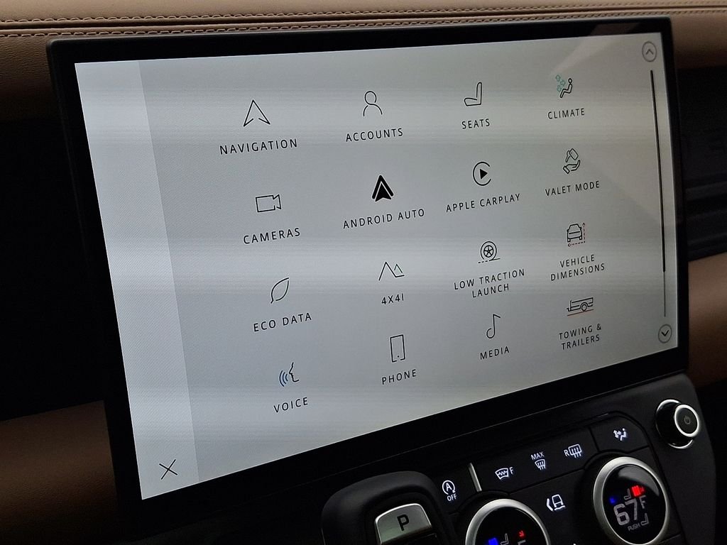 New 2026 Woolstone Green Land Rover X-Dynamic SE image 18