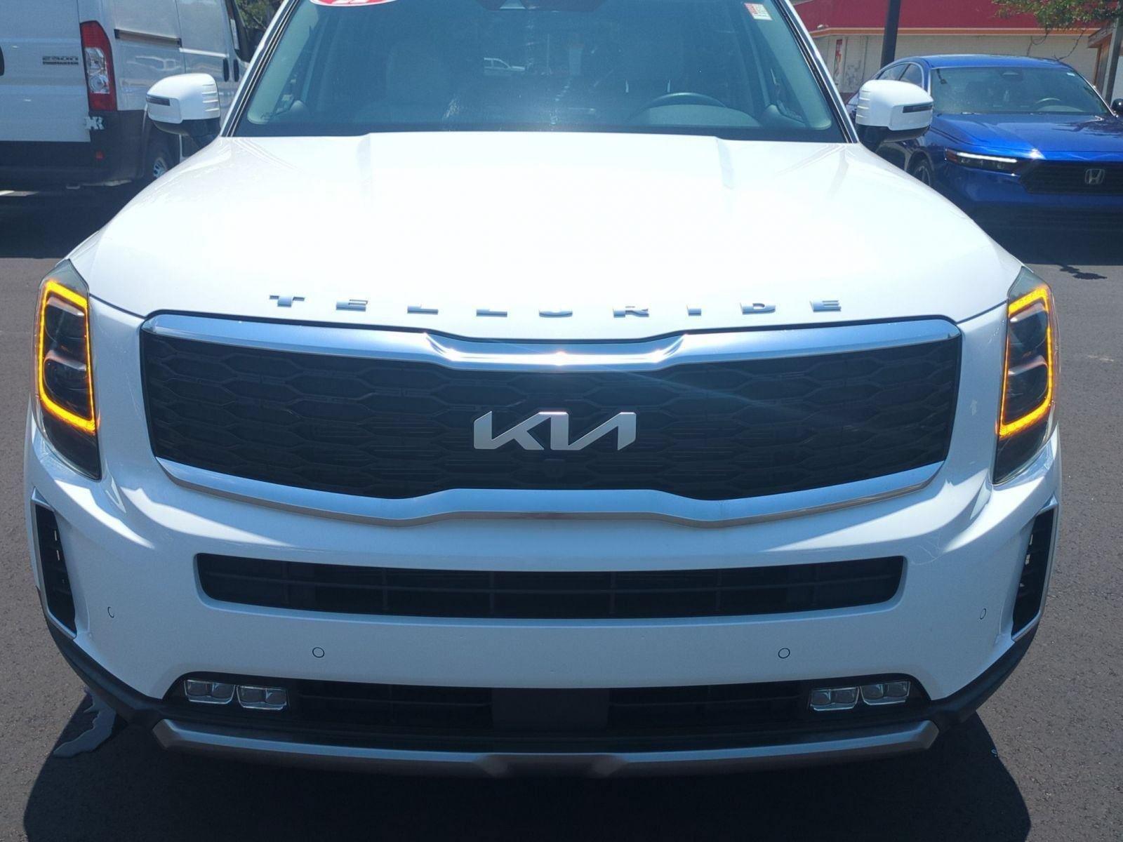 Used 2022 Glacial White Pearl Kia SX image 14