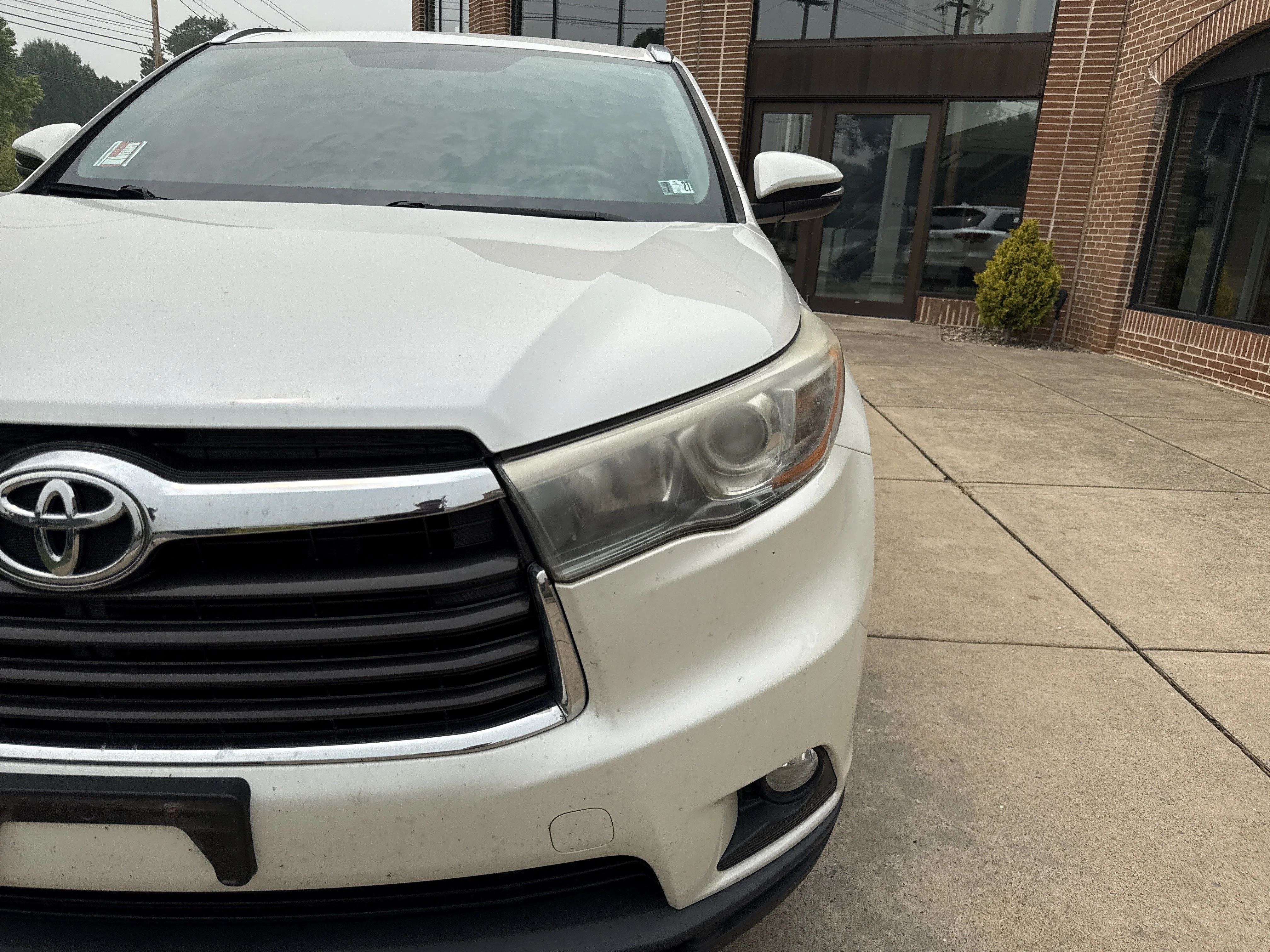 Used 2016 Blizzard Pearl Toyota XLE image 8