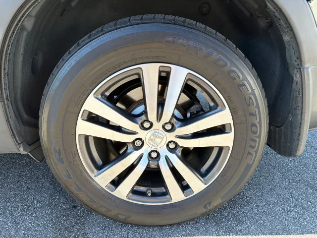 Used 2017 Black Honda EX-L image 20