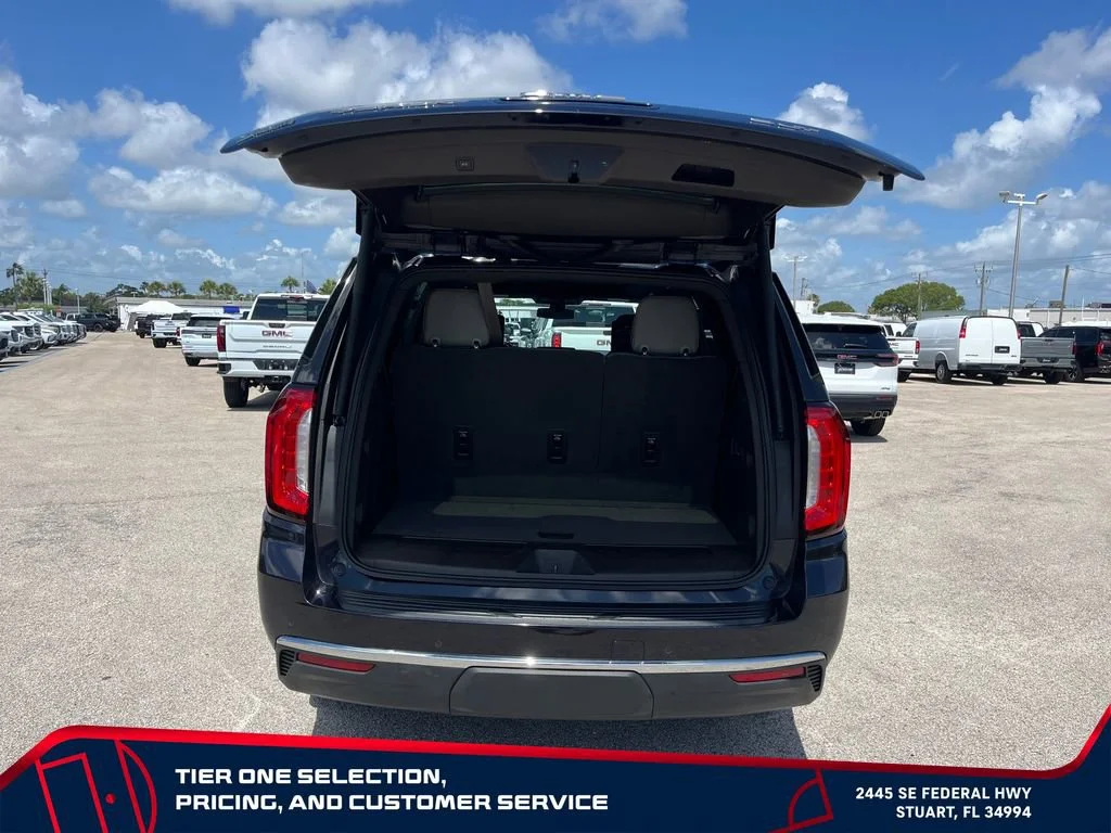 Used 2021 MIDNIGHT BLUE METALLIC GMC SLT image 19