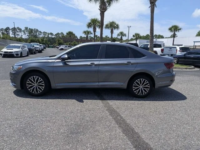 Used 2021  Volkswagen S image 6