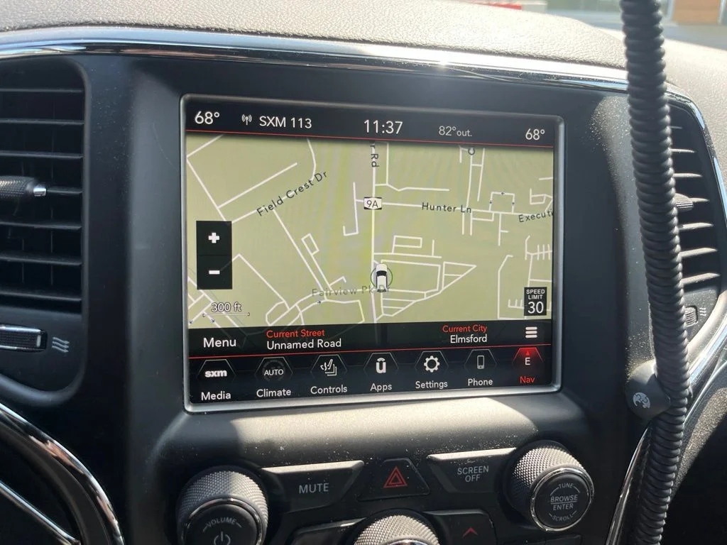 Used 2018 Gray Jeep Limited image 6