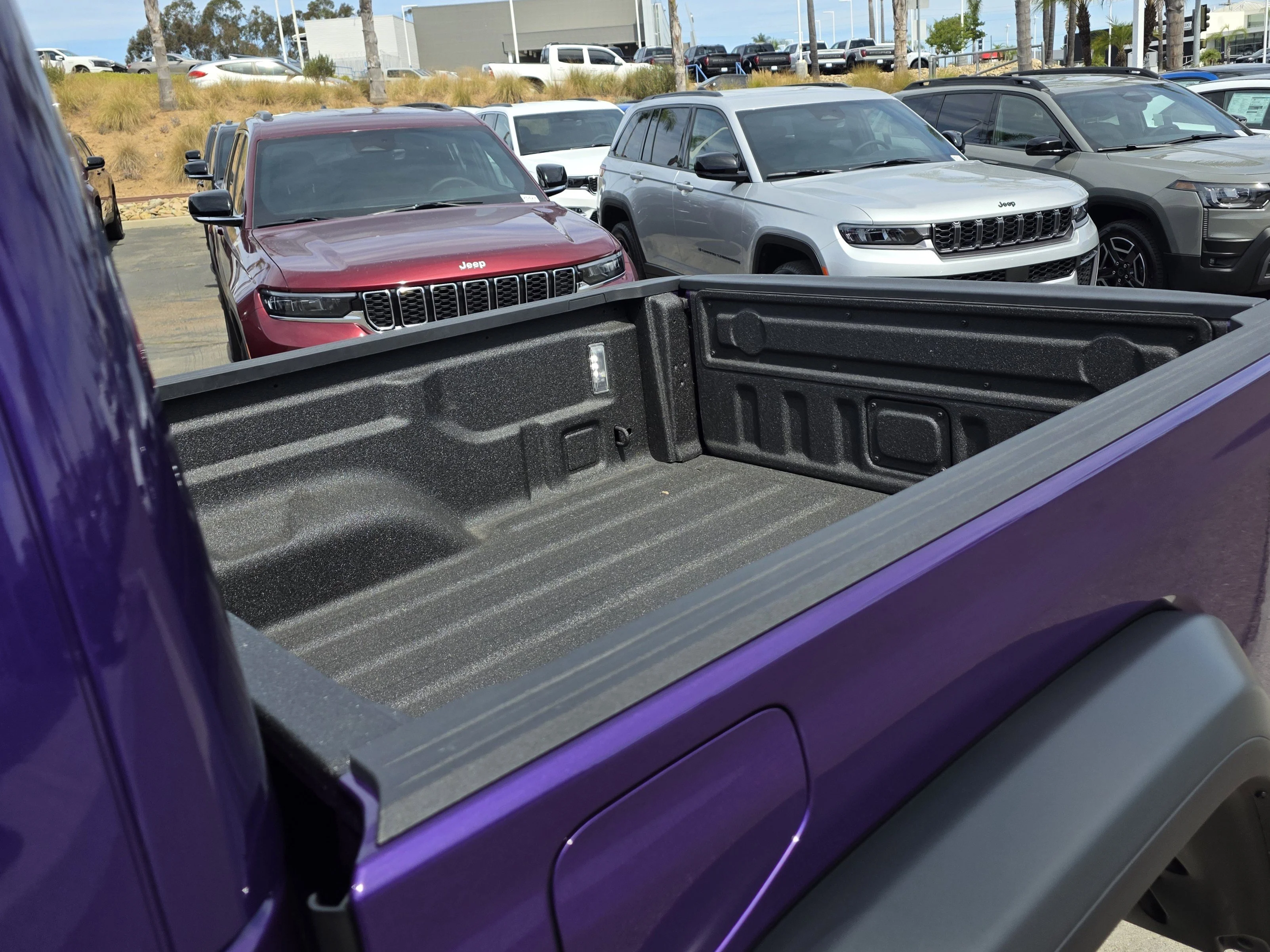 New 2026 Reign Jeep Mojave image 17