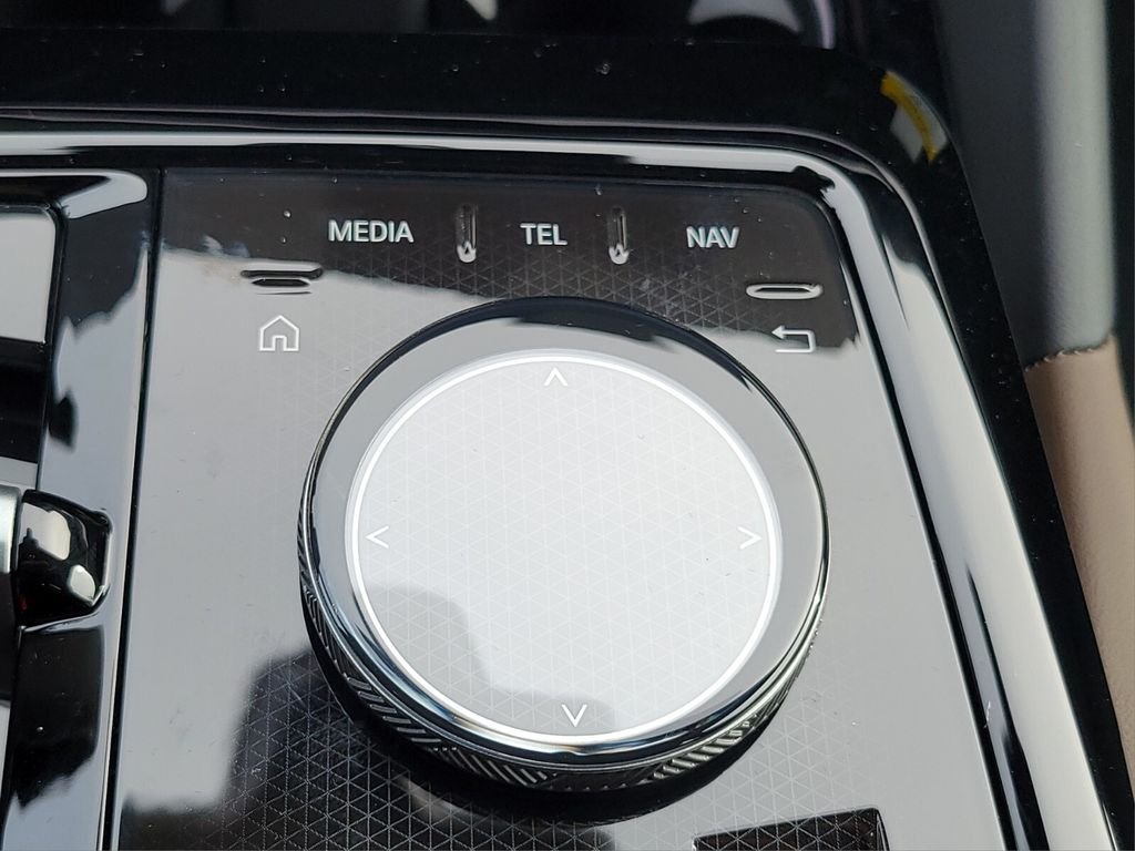 Used 2026 Black BMW 530i xDrive image 26