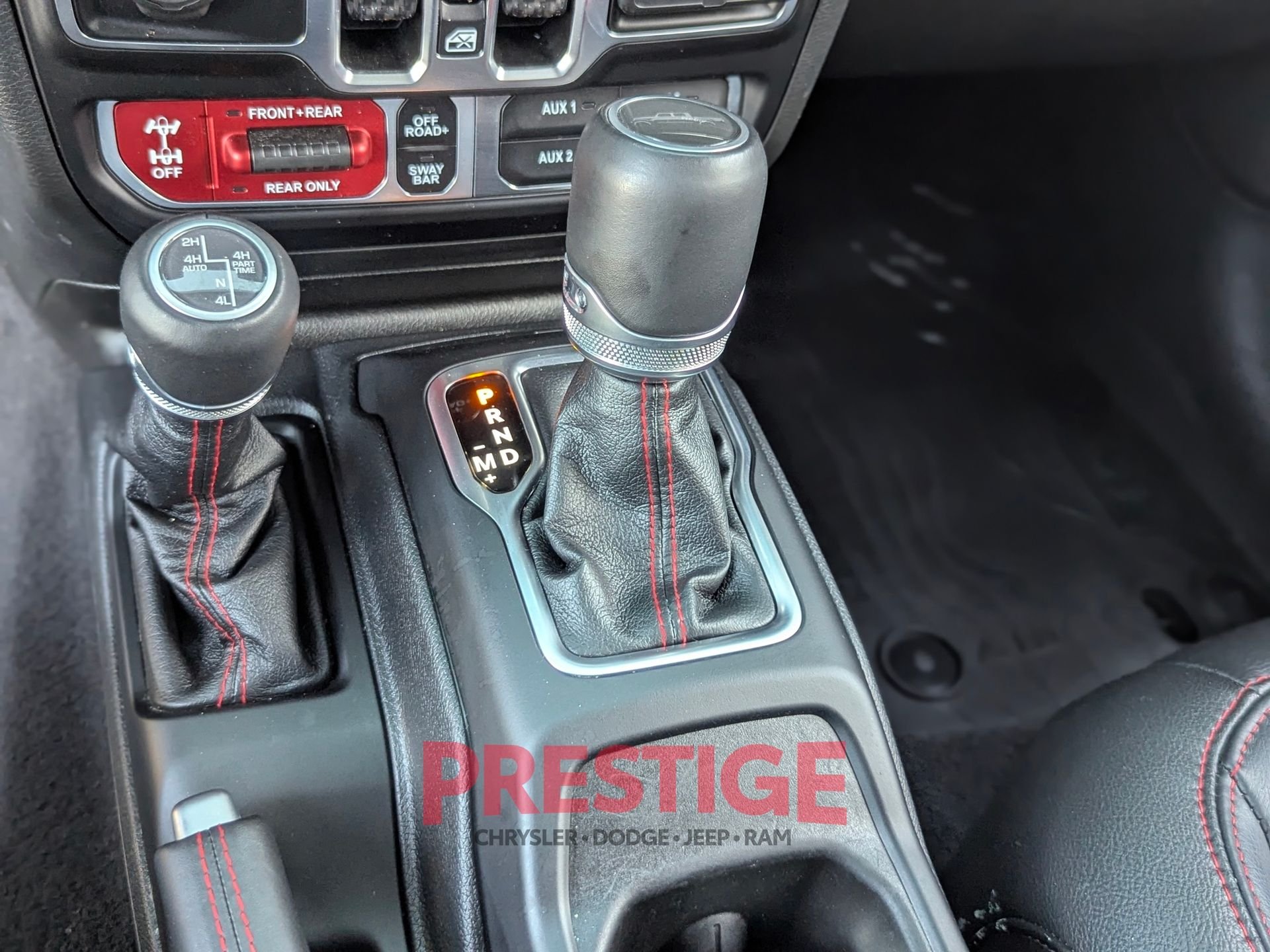 Used 2023 Silver Jeep Rubicon image 27