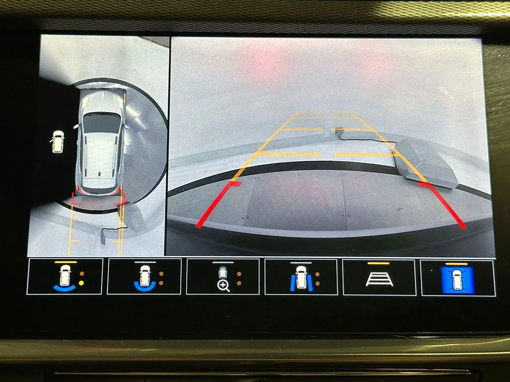 Used 2021 Black Buick Select image 5