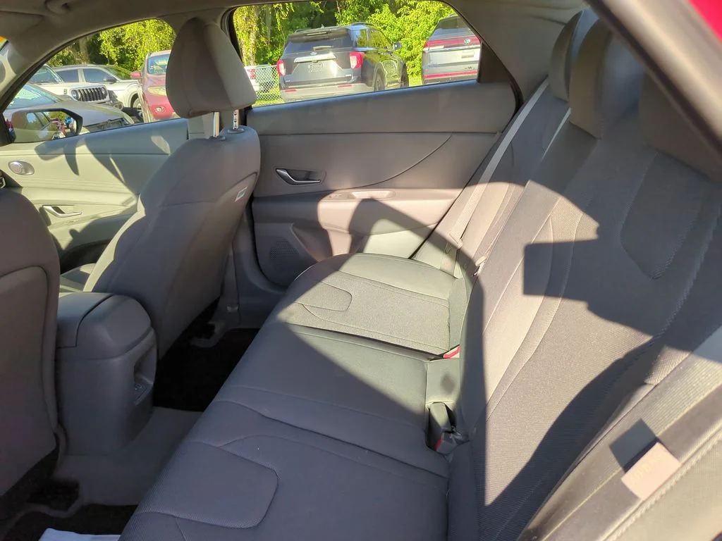 Used 2024 Red Hyundai SE image 5
