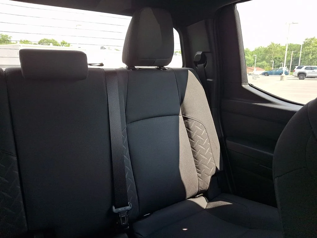 2026 Toyota Tacoma SR5 - Photo 15