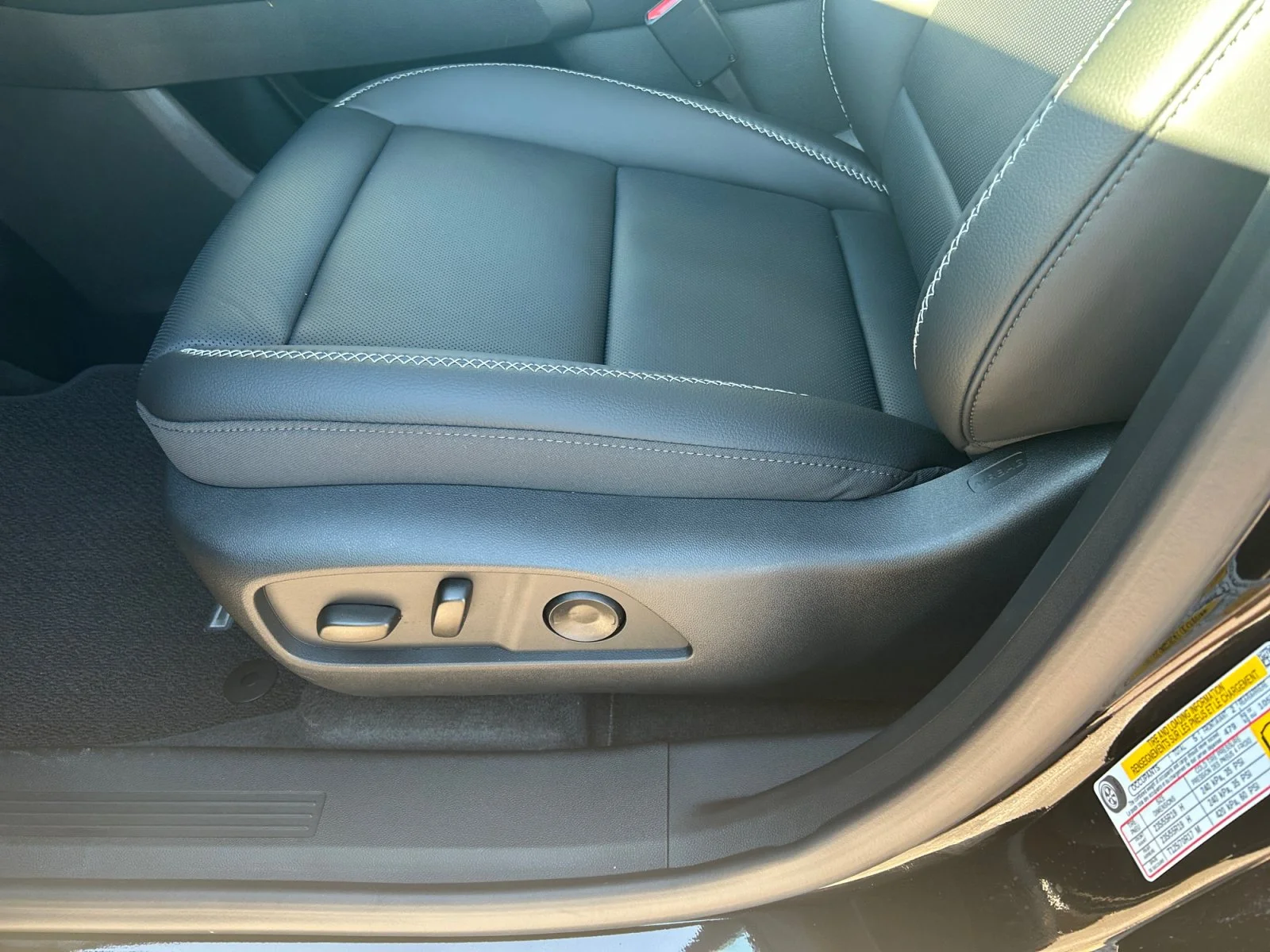 New 2027 Ebony Twilight Metallic GMC AWD Denali image 15