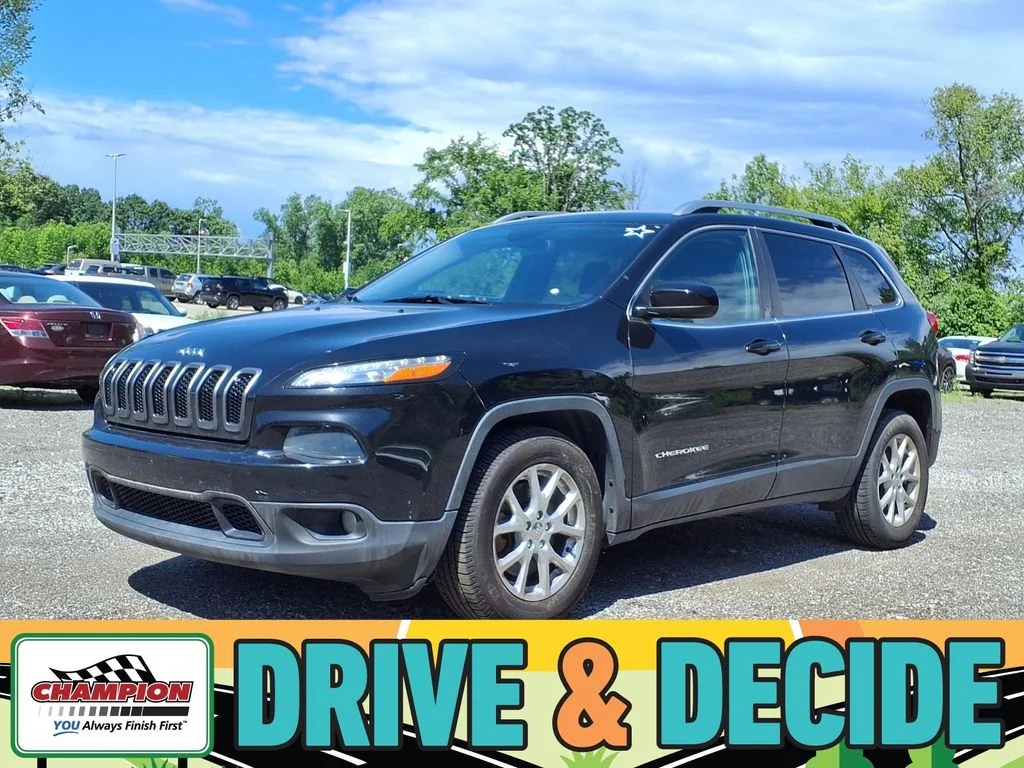 Used 2018 Black Jeep Latitude image 1