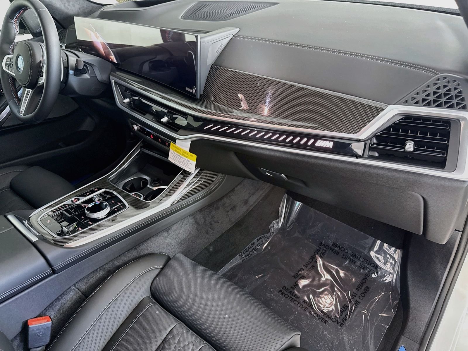 New 2027 Alpine White BMW M60i image 32