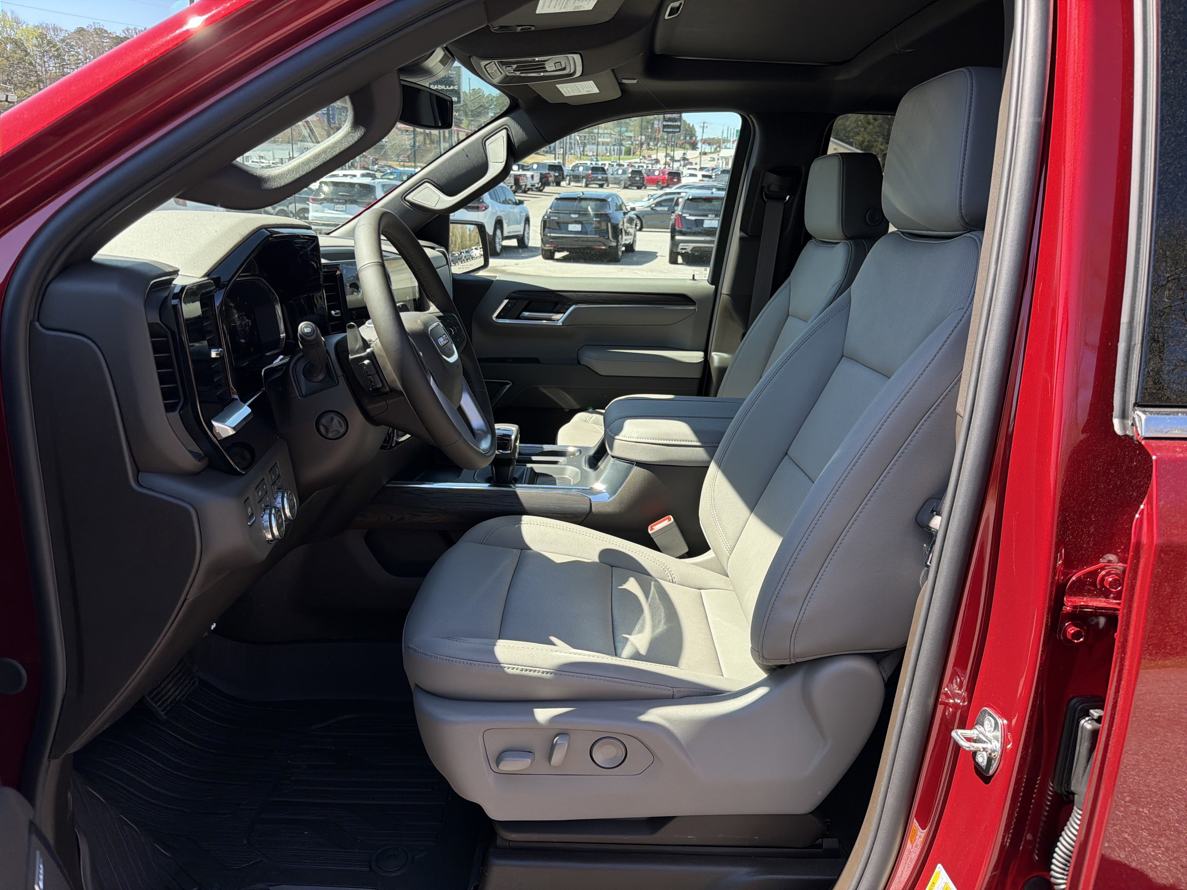 2026 GMC Sierra 1500 SLT - Photo 9