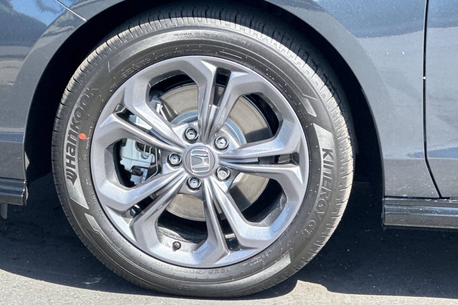 New 2026 Meteorite Gray Metallic Honda EX-L image 32