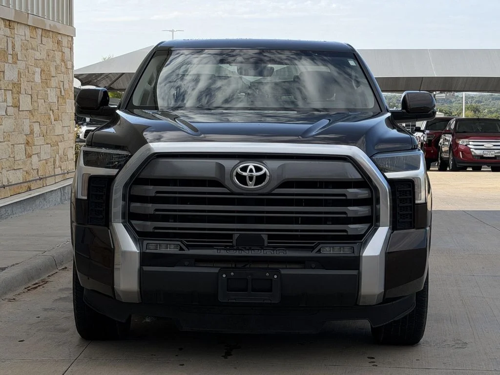 Used 2023  Toyota Limited image 7