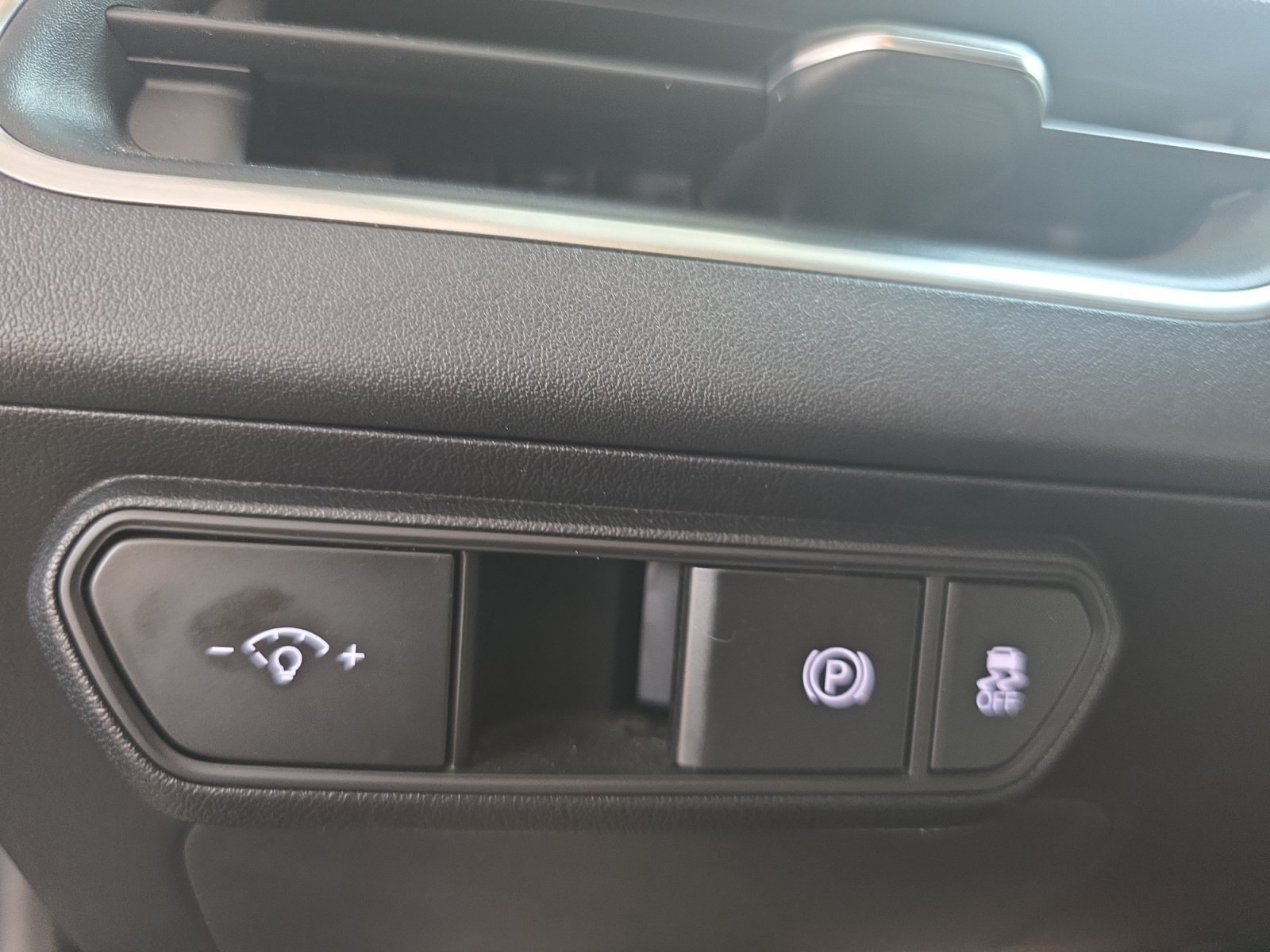 Certified Used 2025 Morning Haze Kia LXS image 25