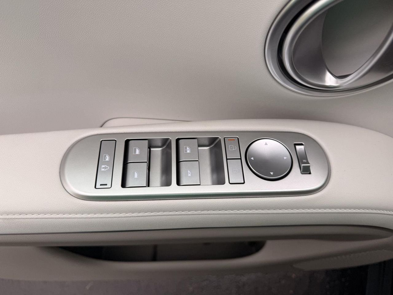 New 2026 Abyss Black Pearl Hyundai SE AWD image 11