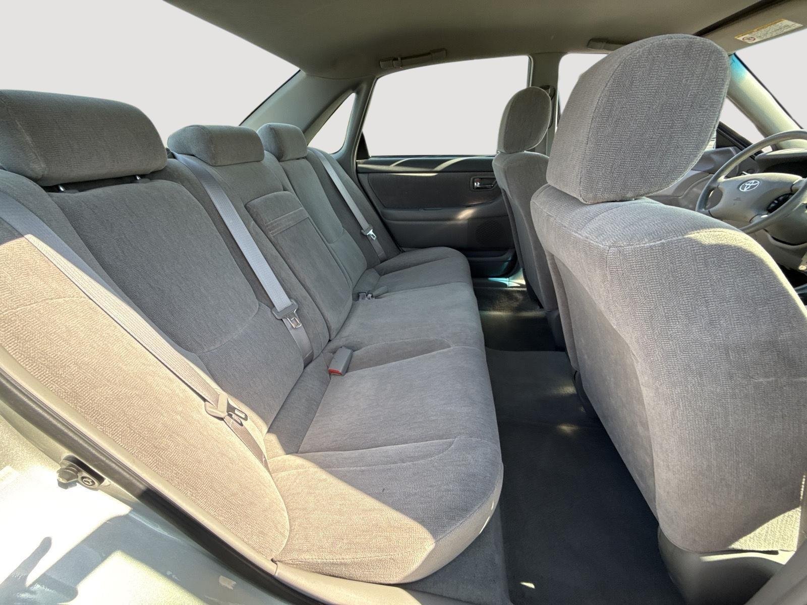 Used 2002 Lunar Mist Metallic Toyota XL image 22