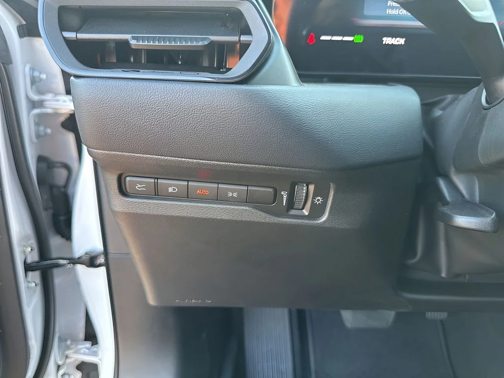 New 2026 White Knuckle Exterior Paint Dodge R/T Scat Pack image 37