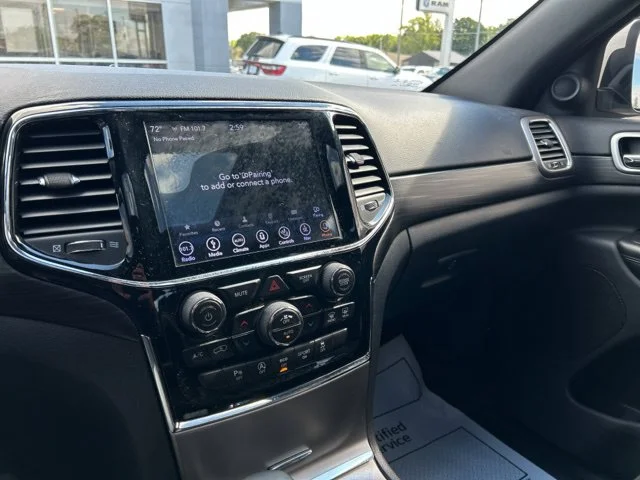 Used 2019 Bright White Clearcoat Jeep Altitude image 39