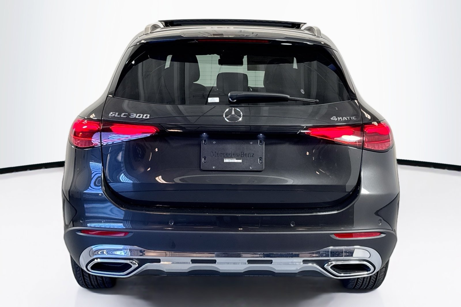 New 2026 Graphite Grey Metallic Mercedes-Benz GLC 300 image 6