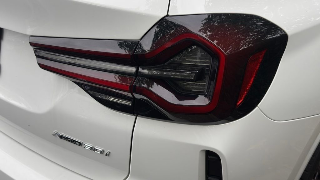 Certified Used 2023 Alpine White BMW xDrive30i image 7