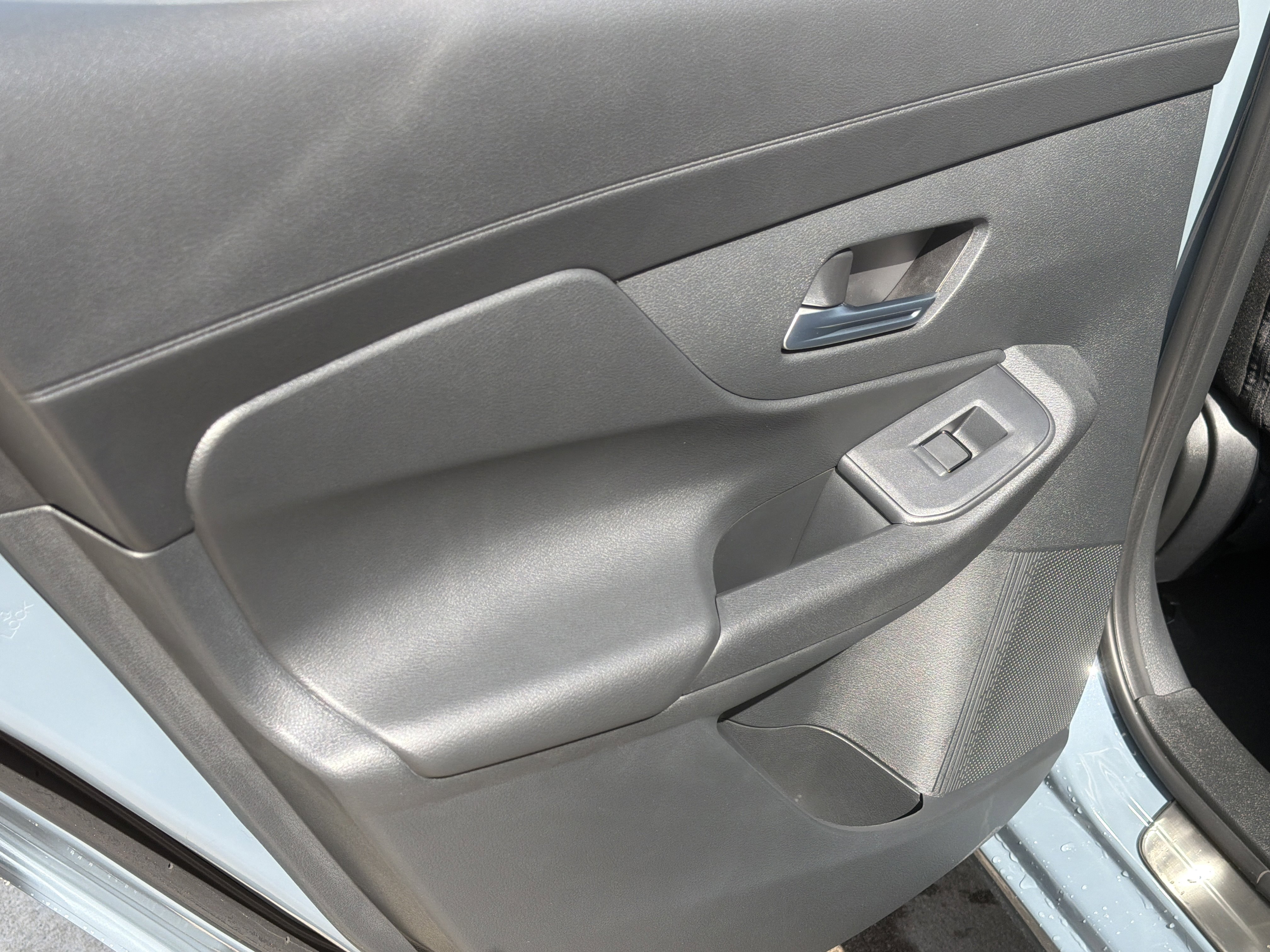 New 2026 Atlantic Gray Metallic Nissan SV image 22