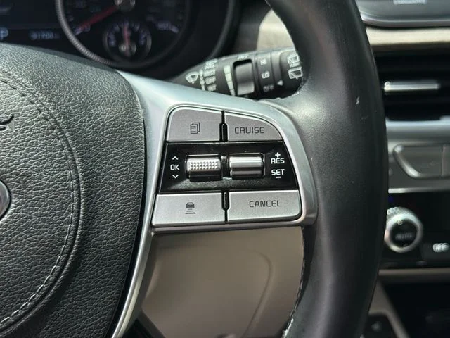 Used 2021 White Kia SX image 15