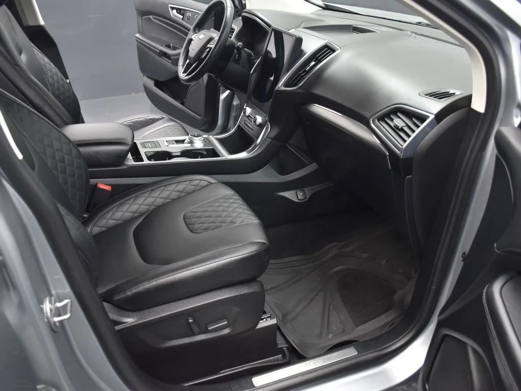 2024 Ford Edge Titanium - Photo 28
