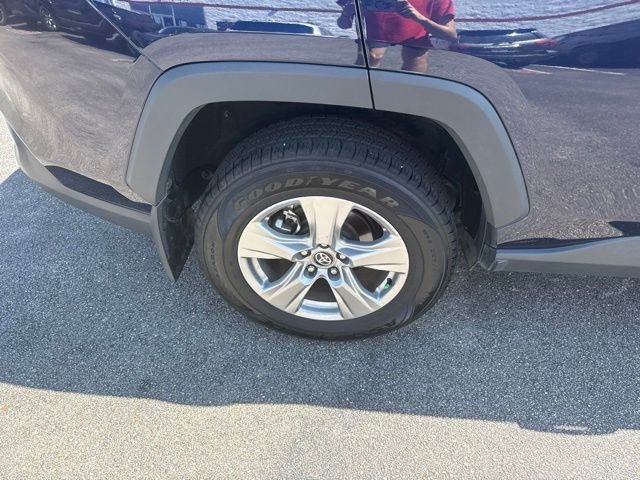 Used 2024  Toyota XLE image 9