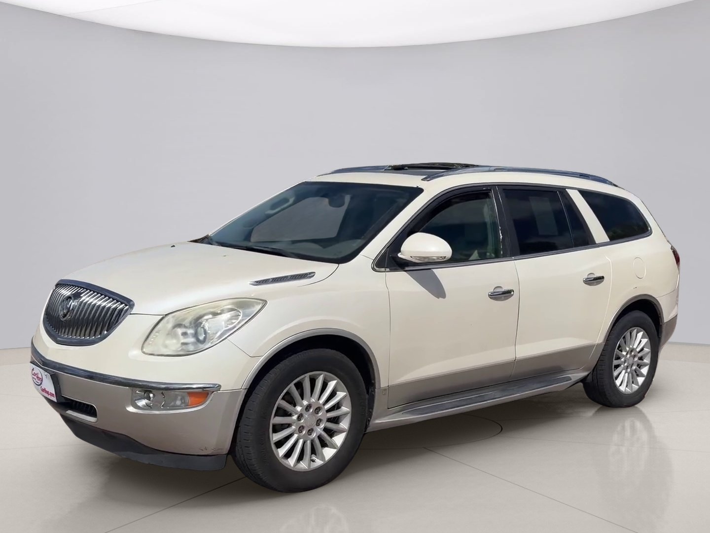 Used 2009 White Buick CXL AWD image 1