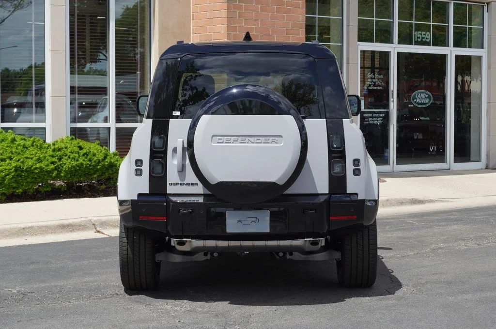 New 2026 Borasco Grey Land Rover X-Dynamic SE image 4