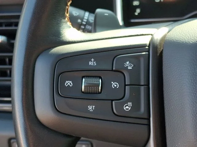 Used 2022 Red GMC AT4 image 21