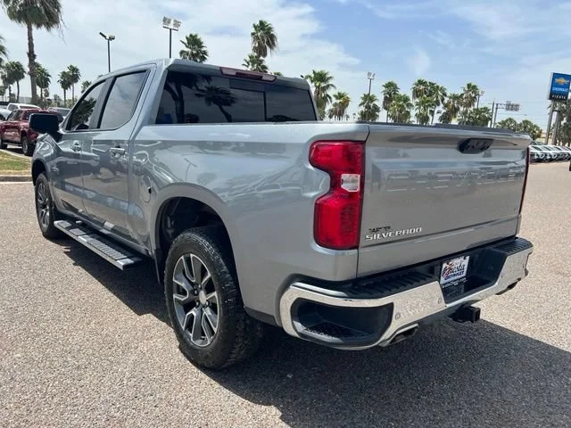 Used 2025 Sterling Gray Metallic Chevrolet LT image 5