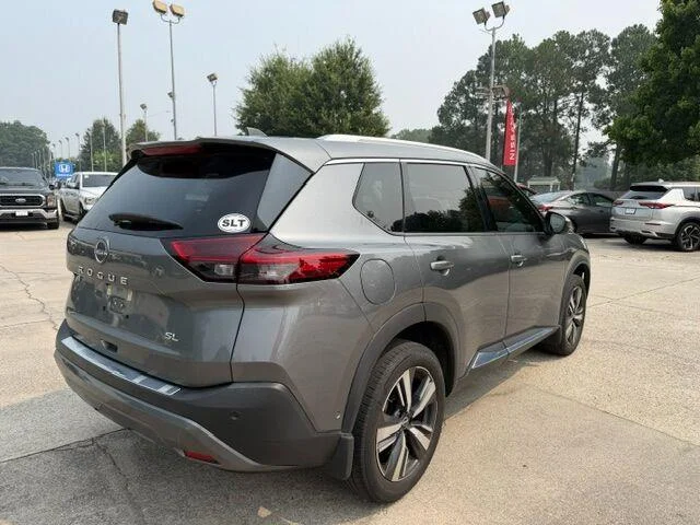 Used 2023 Gun Metallic Nissan SL image 5