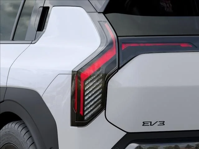 New 2027 White Kia  image 11