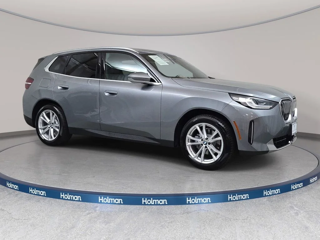 Used 2025 Skyscraper Gray Metallic BMW 30 xDrive image 4