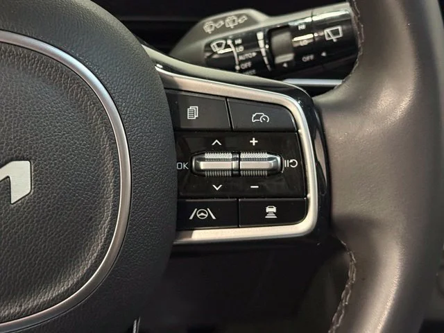 Used 2025  Kia SX image 15