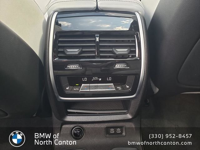 Used 2026 Alpine White BMW xDrive40i image 15