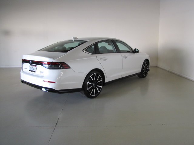 Certified Used 2025 Platinum White Pearl Honda Touring image 56