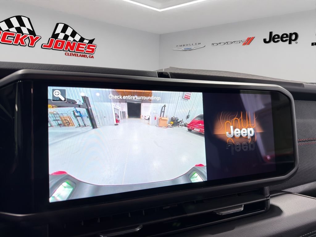 New 2026 Anvil Clearcoat Jeep Rubicon image 32