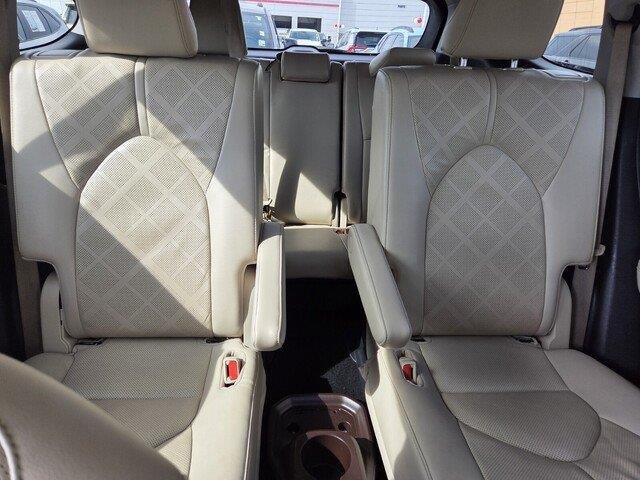 Used 2022 Wind Chill Pearl TOYOTA PLAT image 34