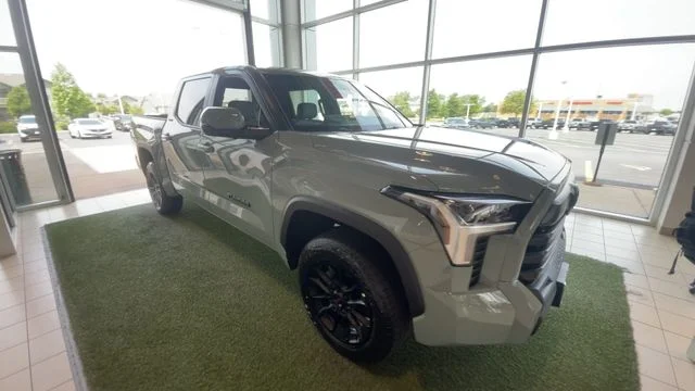 New 2026 Lunar Rock Toyota  SR5 image 3