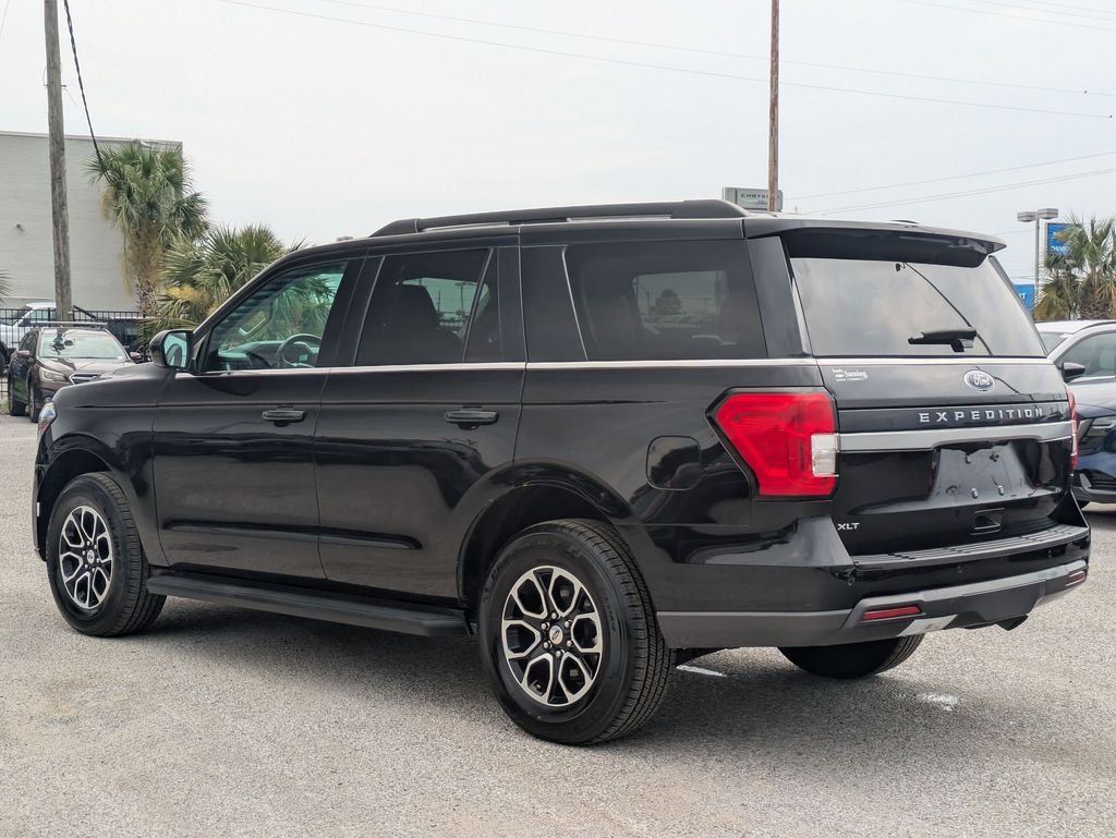 Used 2024 Black Ford XLT image 3