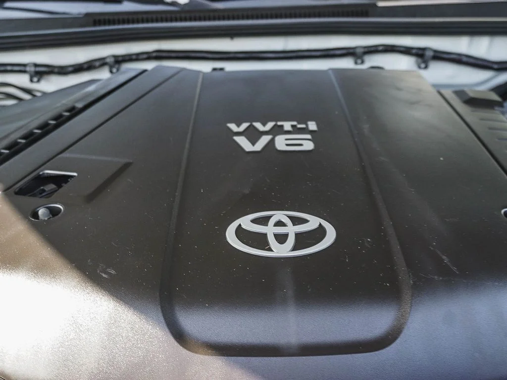 Used 2009 White Toyota PreRunner image 25